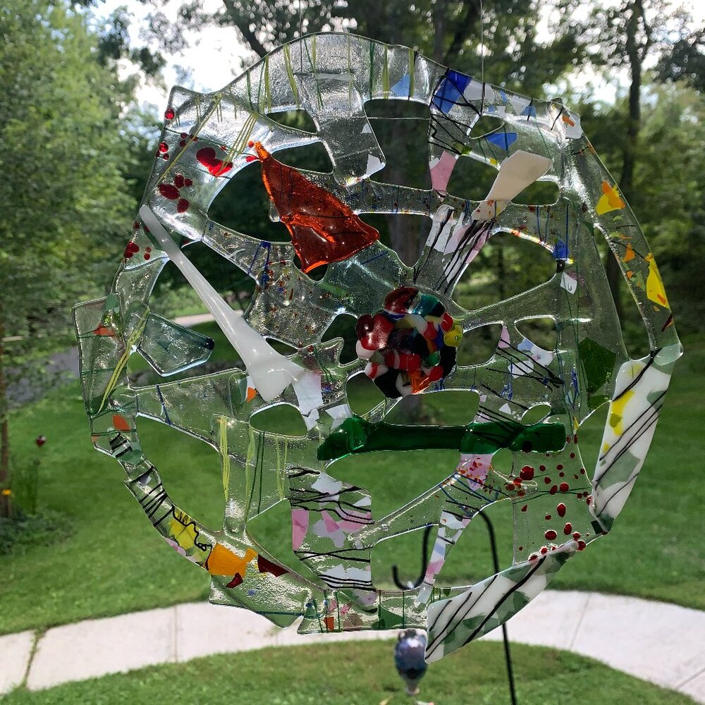 #8563 CIRCULAR FUSED GLASS SUN CATCHER  CLEAR MULTI COLOR ABSTRACT